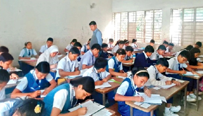 কমপ্লিট শাটডাউন স্থগিত, প্রাথমিক বিদ্যালয়ে রোববার থেকে পরীক্ষা